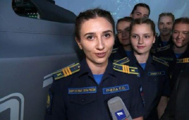 Pchela, Pilot Cantik Pesawat Pembom Wanita Pertama Rusia