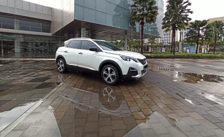 Tips Astra Peugeot : Langkah Cerdas Melindungi Mobil Pasca Hujan