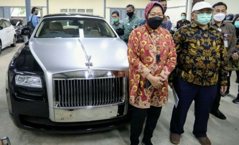 Bantu Bencana, Kemensos RI Berencana Lelang Roll Royce Ghost