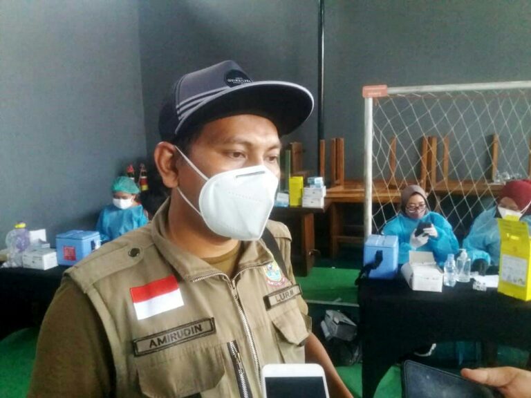 Dua Sekolah Swasta Di Kelurahan Jatirahayu Turut Berperan Dalam Lakukan Vaksinasi Covid-19