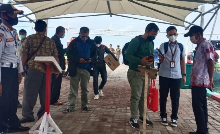 53 Wisatawan Tiba di Pulau Pramuka Diwajibkan Scan Barcode Peduli Lindungi