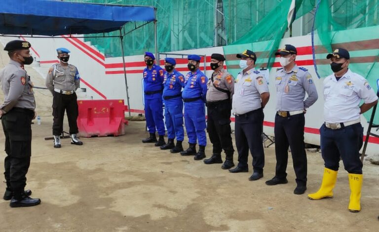 Saat Akan Berangkat Ke Pulau Seribu, 117 Wisatawan Jalani Scan Barcode Peduli Lindungi Di Pelabuhan Kaliadem Muara Angke