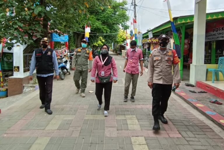 Disiplinkan Warganya, Polsek Kep Seribu Selatan Gelar Ops Yustisi Gabungan di Pulau Untung Jawa