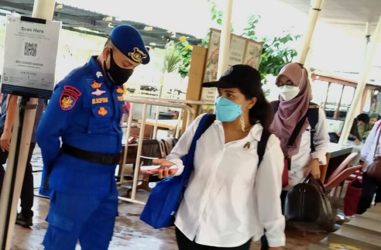 Setelah Scan Barcode Peduli Lindungi dan Terapkan Aturan ProKes, 119 Wisatawan ke Pulau Seribu Melalui Dermaga Marina Ancol