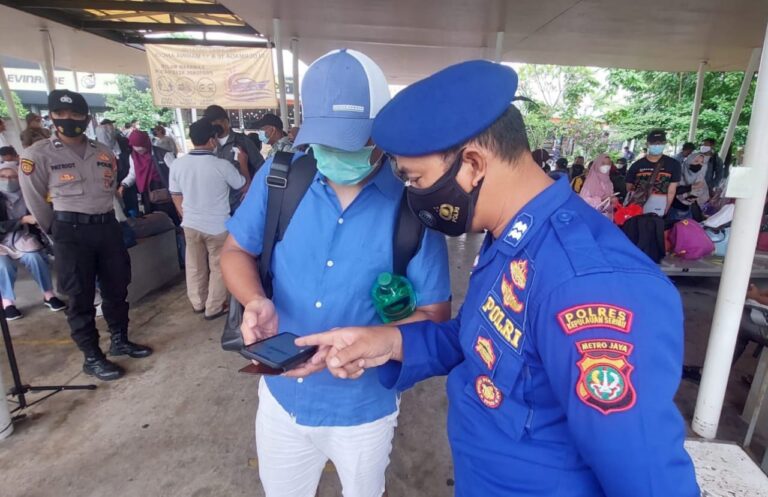 Ke Pulau Melalui Dermaga Marina Ancol, 380 Wisatawan Scan Barcode Peduli Lindungi