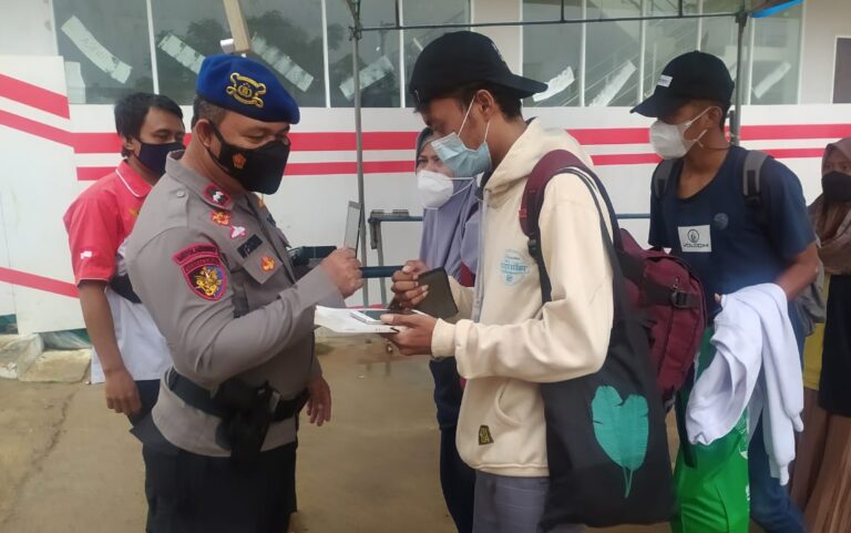 Di Pelabuhan Kaliadem, 191 Penumpang Kapal Scan PeduliLindungi Kemudian Berangkat ke Pulau Seribu