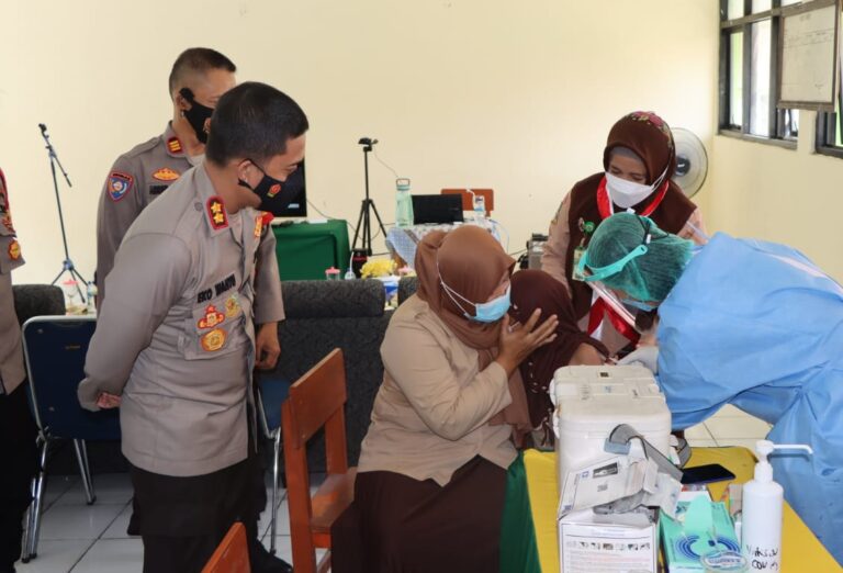 Vaksinasi COVID-19 Serentak Seluruh Indonesia, Capaian Vaksin Anak Usia 6-11 Tahun di Kep Seribu 125 Persen