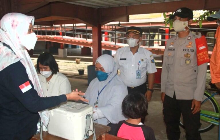 Gelar Vaksinasi Dosis Dua Anak Usia 6-11 Tahun di Pulau Panggang Capai 30 Persen