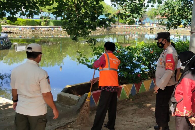7 Pelanggar ProKes Ditemukan Saat Giat Ops Yustisi Gabungan Polsek Kep Seribu Selatan di Pulau Untung Jawa