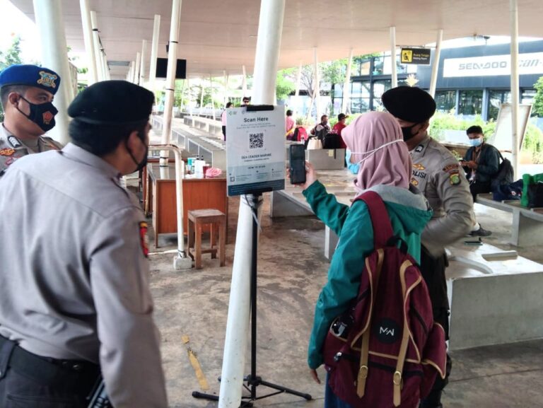 Ke Pulau Seribu, 95 Penumpang Kapal Di Dermaga Marina Ancol Jalani Scan PeduliLindungi