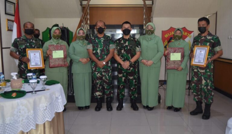Kodim 0505/JT Gelar Wisuda Purna Tugas Anggota