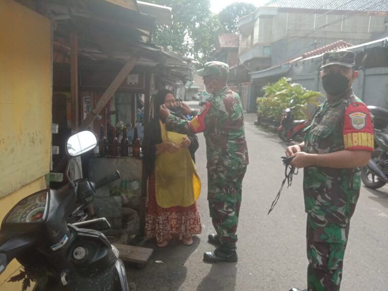 Wadanramil 05 Bersama Babinsa Gelar Giat Posko Kampung Pancasila