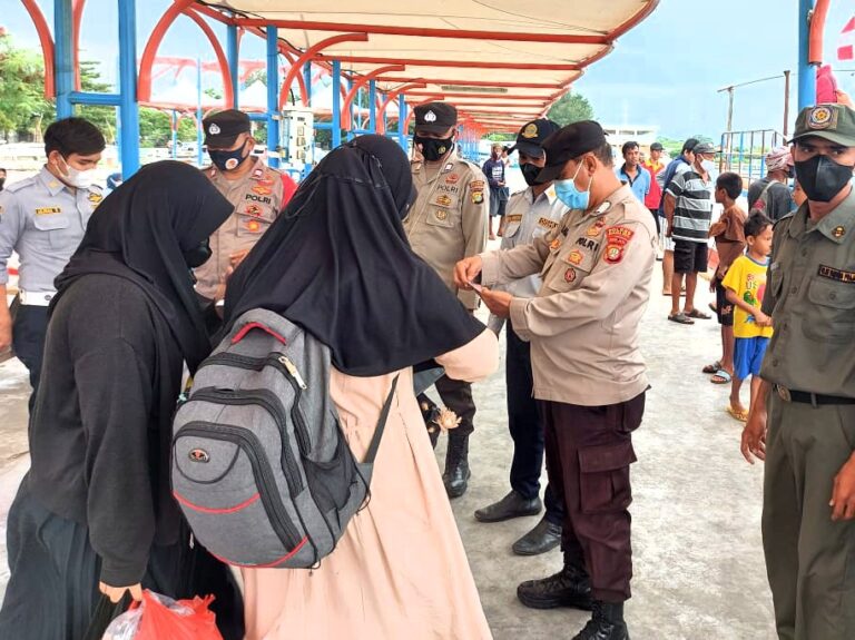 Setelah Scan PeduliLindungi, 104 Wisatawan Yang Baru Tiba di Kep Seribu Utara Diwajibkan Taat ProKes