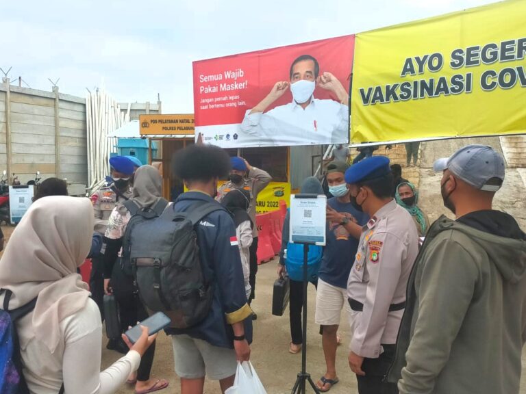 Di Pelabuhan Kaliadem, 144 Penumpang Kapal Scan PeduliLindungi Sebelum Berangkat ke Pulau Seribu