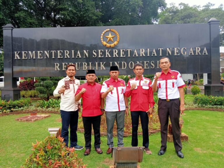 5 Keturunan Bandardewa Bersama Ketua DPD Gercin Lampung Mengadu Ke Pemerintah Pusat