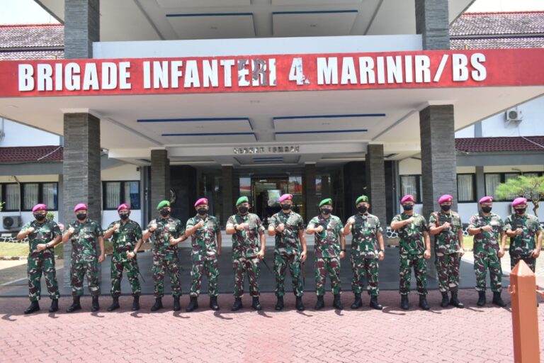 Jaga Sinergitas TNI, Danrem 043/Gatam Silaturahmi ke Brigif 4 Marinir/BS