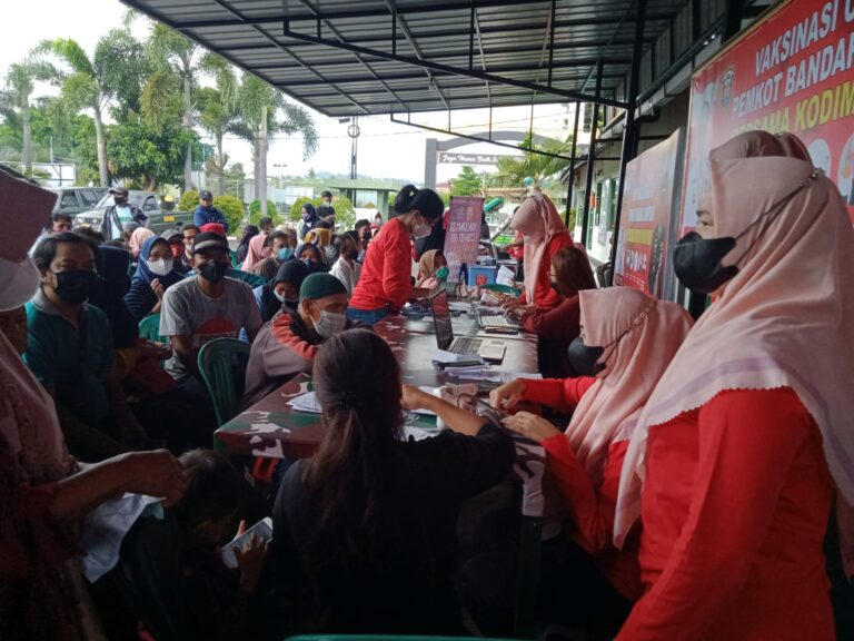 Dukung Percepatan Vaksinasi Covid 19, Kodim 0410/KBL Meggelar Serbuan Vaksinasi Untuk Masyarakat