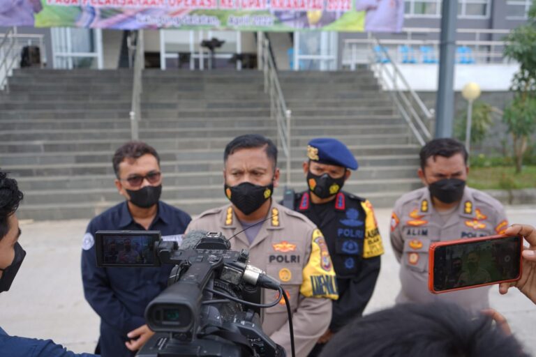 Berikan Layanan Kepada Masyarakat Saat Mudik, Polda Lampung Gelar Simulasi Evakuasi Udara di JTTS