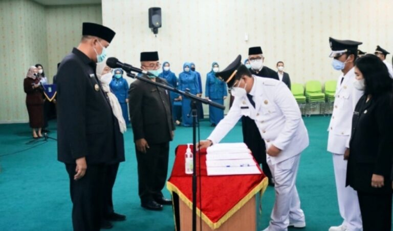 Plt Walikota Bekasi Rotasi Sejumlah Pejabat Eselon III dan IV