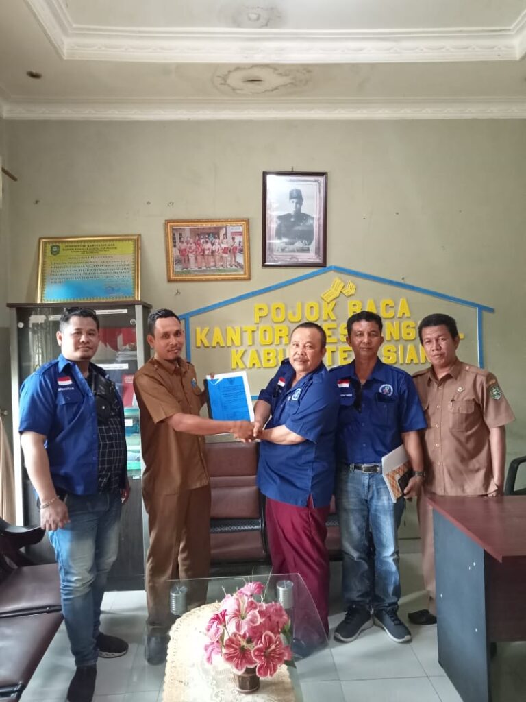 DPD SPI Kab. Siak Serahkan Berkas ke Kesbangpol