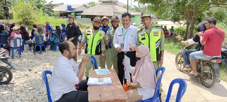 Kelurahan Kalibaru Medan Satria Bersama PT Pos Indonesia Bagikan BLT Kepada Seluruh KPM Di Wilayahnya