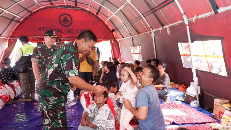 Pangdam Jaya Kunjungi Kembali Korban Kebakaran Depo Pertamina Plumpang