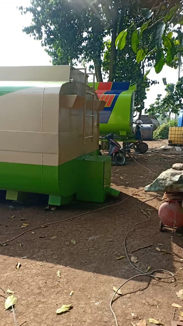 Di Duga Ada Cabang Karoseri Jaya Makmur Perusahaan Truk Tanki di Desa Hajimenah Kecamatan Natar Perlu Dipertanyakan