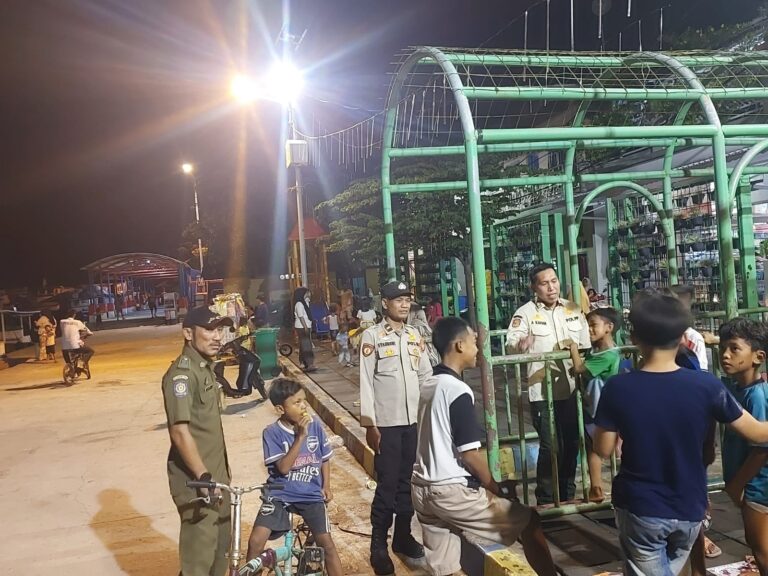 Polsek Kepulauan Seribu Utara Gelar Patroli Dialogis dan Sambang untuk Menekan Kenakalan Remaja di Pulau Panggang