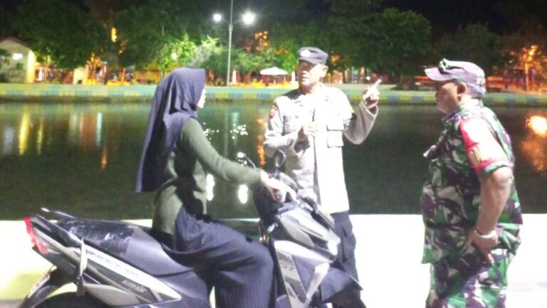 Patroli Malam Polsek Kepulauan Seribu Utara Himbau Anak Remaja, Masyarakat, dan Wisatawan untuk Hindari Miras, dan Narkoba