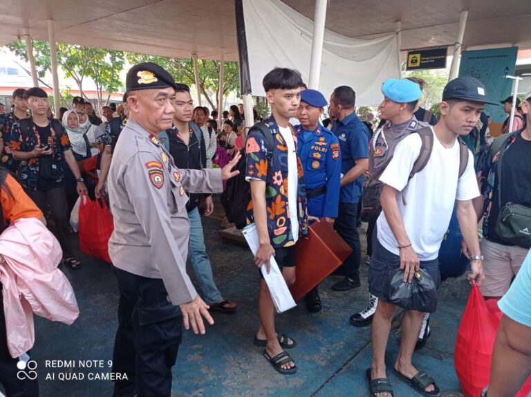 Polres Kepulauan Seribu Gelar Pengamanan Dermaga 16 dan 17 Marina Ancol untuk Warga dan Wisatawan Menuju Kepulauan Seribu”