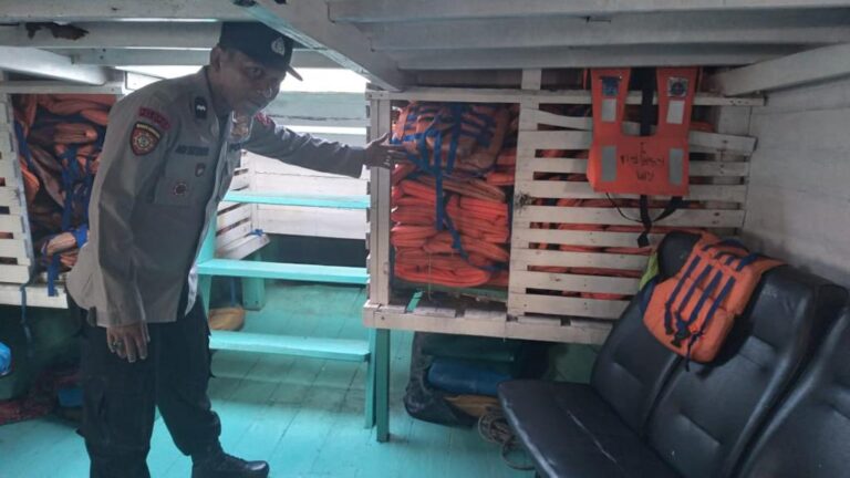 Polres Kepulauan Seribu: Pengamanan Dermaga Diperkuat dengan Pelayanan Terbaik