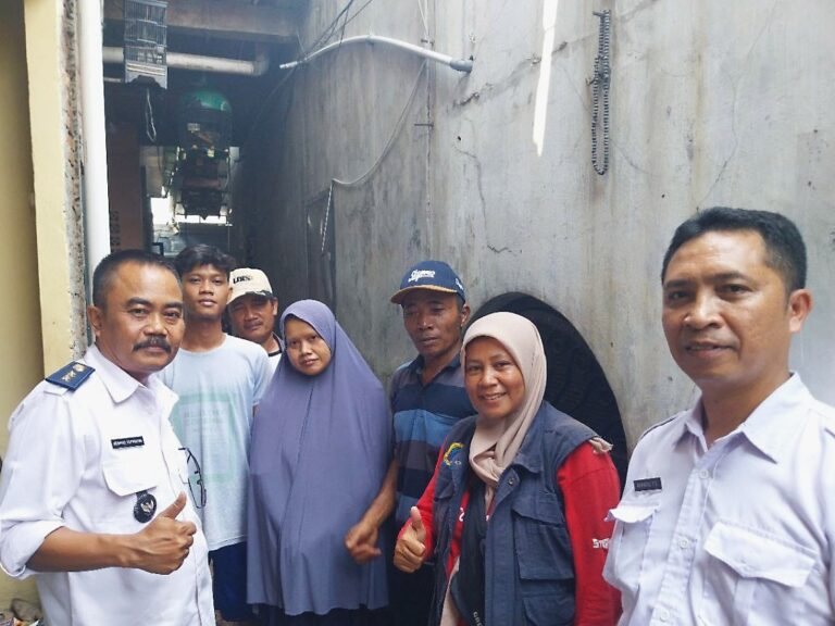 Lurah Bintara Tinjau Pelaksanaan Program DAK Fisik Sanitasi Tahun 2023
