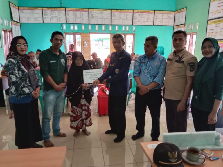 Pemerintah Pekon Petai Kayu Kecamatan Ulu Belu Bagikan BLT-DD Kepada 24 KPM