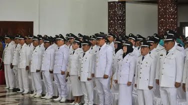 Waduh ! Diduga Jadi Lahan Bancakan Oknum Ada Aroma Gratifikasi Dalam Pelantikan 60 Pj. Peratin di Lampung Barat