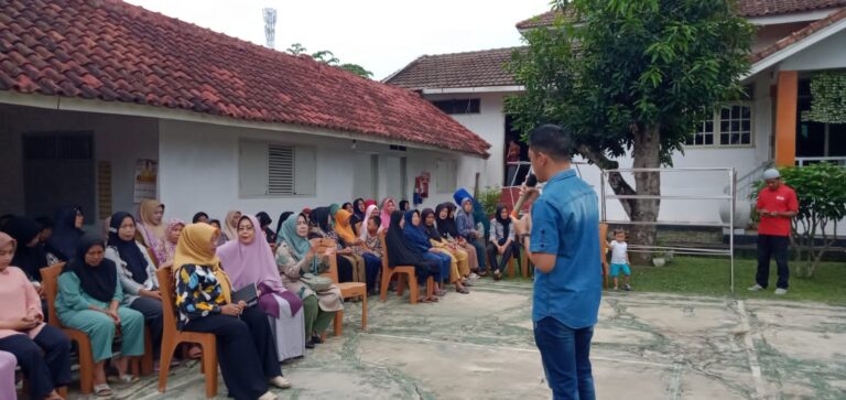 Drs.Almuzzammil Yusuf. M.si.Berikan Bingkisan Idul Fitri 1445.H. Kepada Masyarakat Kurungan Nyawa
