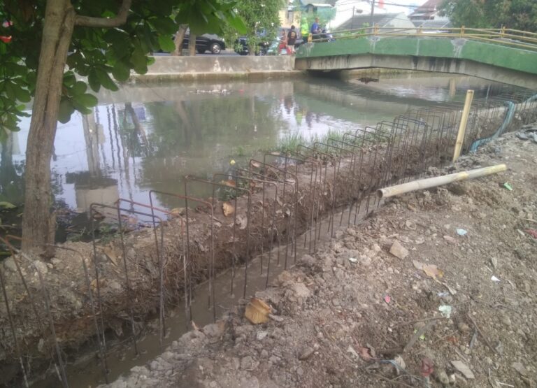 Lanjutan Project Sheet Pile Di Underpass Tidak Transparan