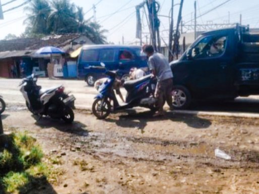 Kecelakaan di Parung Panjang Dilakukan Olah TKP Oleh Polsek Parung Panjang Bersama Unit Laka Lantas Polres Bogor