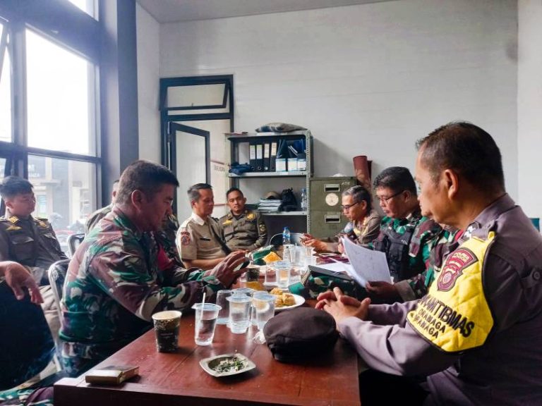 Sinergitas TNI-Polri Wilayah Hukum Polsek Nanggung Ajak Perangkat Desa Menekan Angka Kriminalitas dan Aksi Tawuran Pelajar