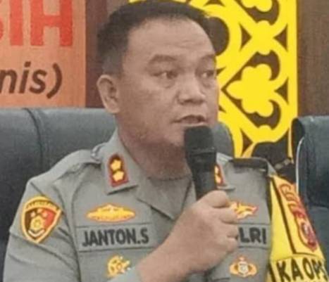 Sedan Mewah Berbasis Listrik Parkir Di Mapolres Pelabuhan Belawan, AKBP Janton Silaban Polisi Indonesia Pakai Kendaraan Dinas Berbasis Listrik