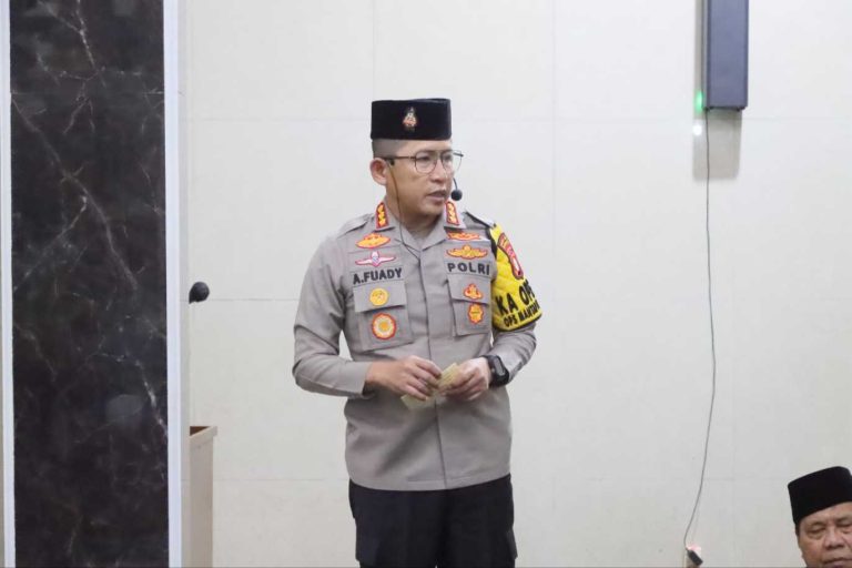Subuh Keliling Kapolres Jakarta Utara di Masjid Raya Al Ikhlas Cilincing Tingkatkan Silaturahmi dan Keamanan