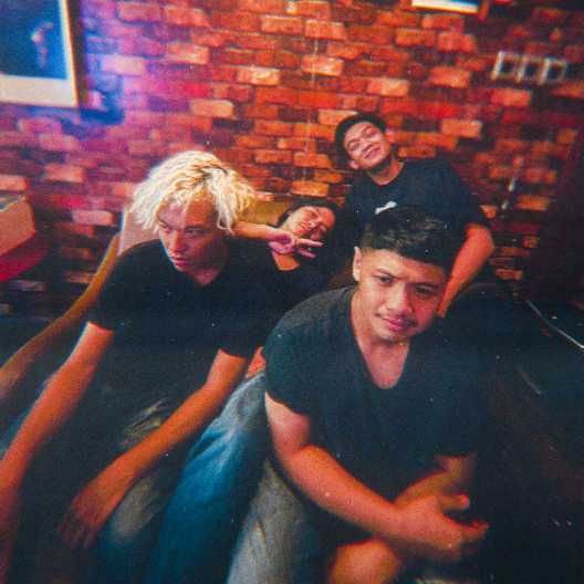Lepas Dua Single, Rock Alternatif Iconic Tourist Umumkan Rencana Perilisan Album Debut