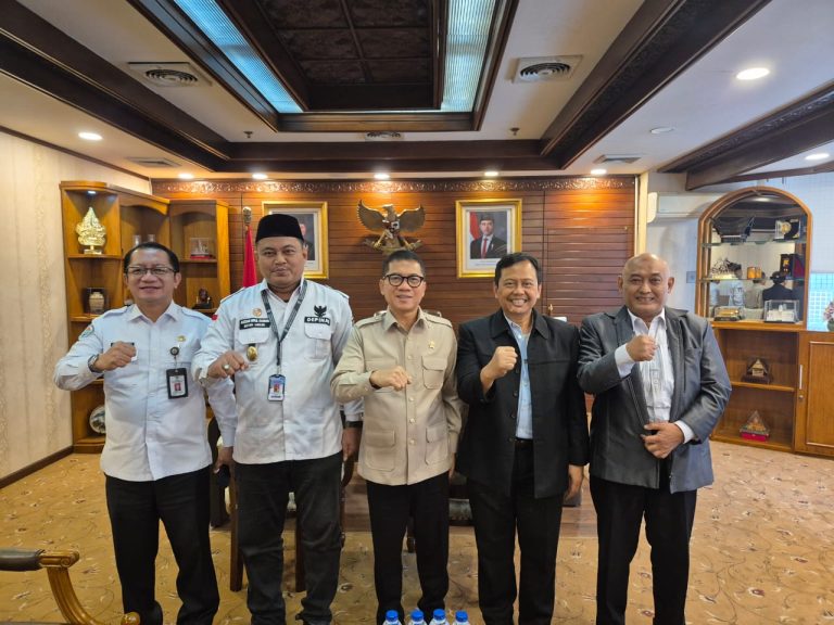 Ketum FPN KH. Matsani Abdul Rahman dan Prof. Dr. Ade Airlangga Temui Menteri, Bahas Pembangunan Desa dan Daerah Tertinggal