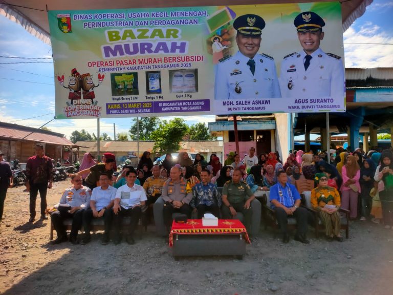 Wabup Tanggamus Buka Bazar Pasar Murah Bersubsidi, 7.500 Paket Disediakan untuk Warga
