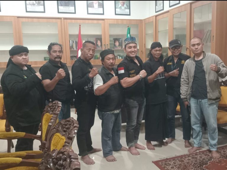 Keluarga Besar Pendekar Banten dan Tokoh Marunda Kunjungi Kantor DPW PWI LS Jakarta, Teguhkan Komitmen Pelestarian Budaya Leluhur