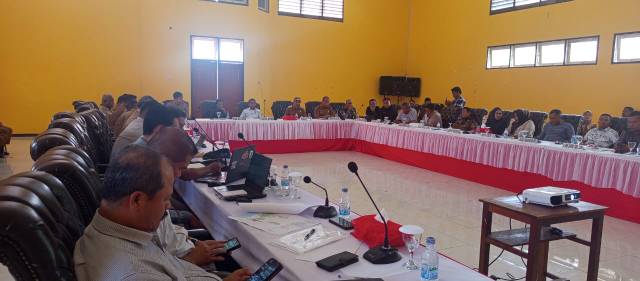 Peninjauan Lapangan Ada Titik Terang, Ketua DPRD SBB Nyatakan Akan Bertemu Bupati Samakan Persepsi Bahas Persoalan Abaka