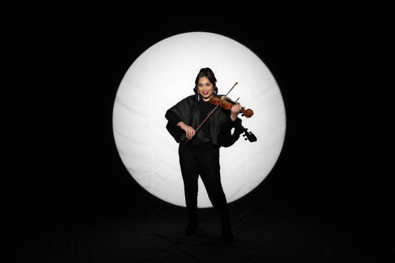 MIA ISMI, Satu-satunya Musisi Wakil Indonesia Di ‘The World Album-International Artist Project’