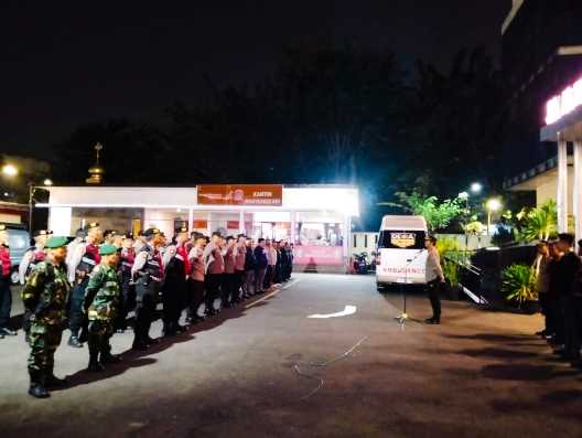 Jaga Jakarta, Polsek Kelapa Gading Gelar Apel dan Patroli KRYD Bersama 3 Pilar untuk Jaga Kamtibmas