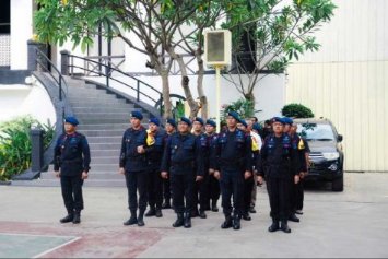 Brimob Polda Metro Jaya Gelar Apel Kesiapsiagaan Pelayanan Aksi Unras Satu Tahun Kabinet Merah Putih