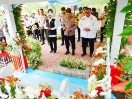 Ziarah Makam hingga Groundbreaking Museum Marsinah, Kapolri: Mengenang Pahlawan Nasional Buruh
