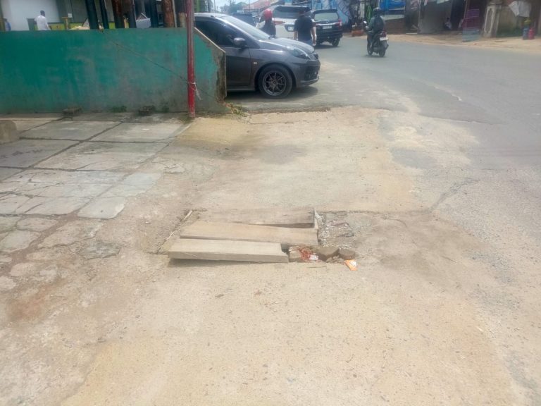 Pembangunan Drainase Jln. Untung Suropati Diduga Tidak Sesuai Bestek, Beberapa Titik Terlihat Rusak Parah